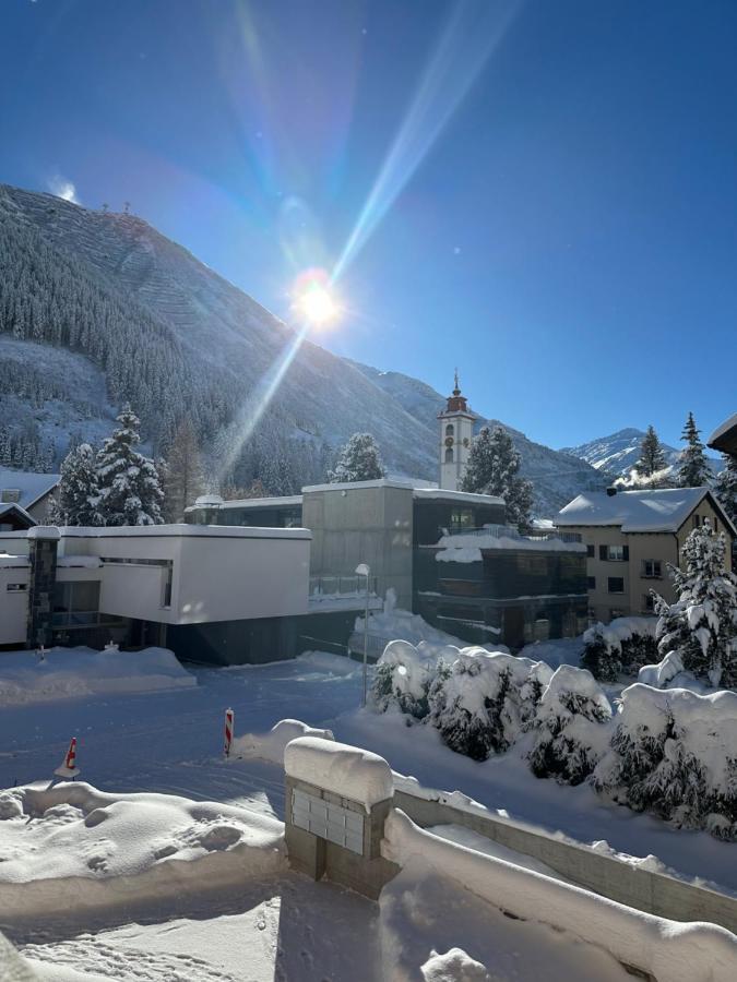 Mondholz Ferienwohnung Andermatt Εξωτερικό φωτογραφία