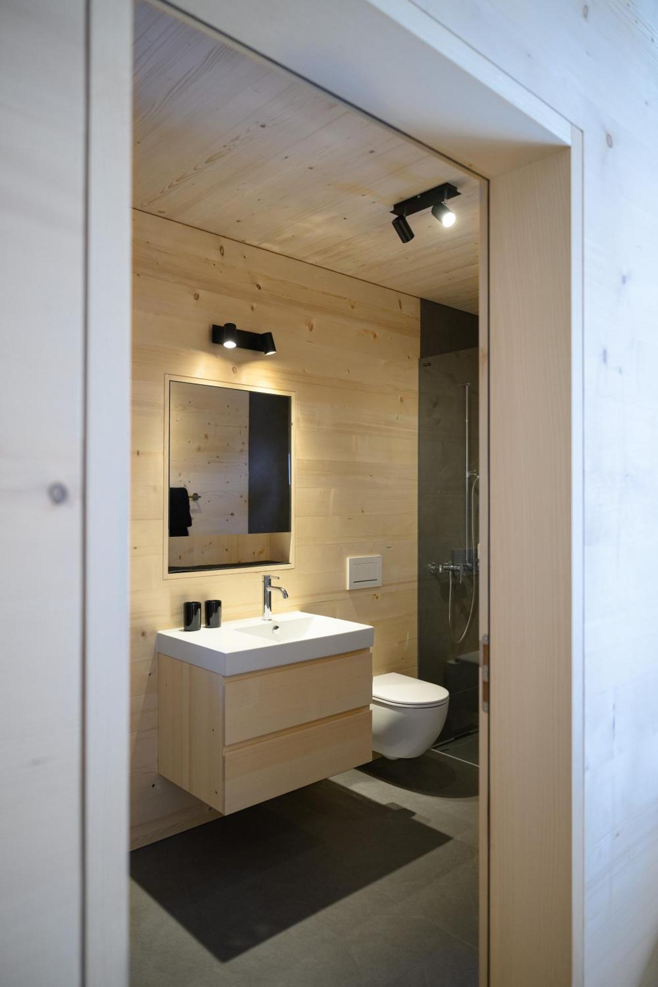 Mondholz Ferienwohnung Andermatt Εξωτερικό φωτογραφία
